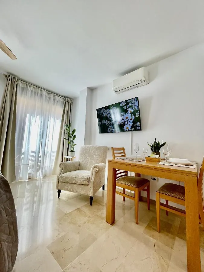 Ivory Suites Malaga Apartment