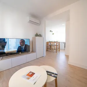 Apartment Your In Centro & Parking Free, Málaga